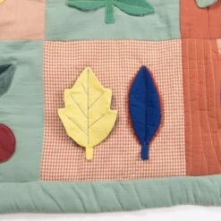 Moulin Roty Tapis D'éveil Pomme Des Bois -Moulin Roty Soldes 3575676750759 3575676750759 13BaseMedia 550Wx550H