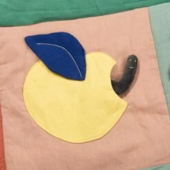 Moulin Roty Tapis D'éveil Pomme Des Bois -Moulin Roty Soldes 3575676750759 3575676750759 6BaseMedia 550Wx550H