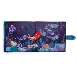 Moulin Roty Grand Livre Tissu D'activités Les Aventures De Paulie -Moulin Roty Soldes 3575676760918 3575676760918 9BaseMedia 550Wx550H