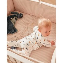 Tapis Parc Avec Bords Veloudoux Tiga & Stegi -Moulin Roty Soldes 5413042640588 5413042640588 4BaseMedia 550Wx550H