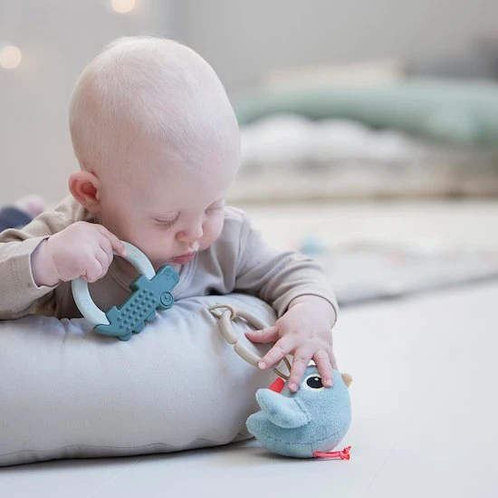 Done By Deer Cozy Lounger Avec Arche D'activité Raffi 8 Done By Deer Cozy Lounger Avec Arche D'activité Raffi – Image 8