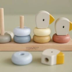 Little Dutch Famille D'oies à Empiler 13 Little Dutch Famille D'oies à Empiler -Moulin Roty Soldes 8713291770744 8713291770744 7BaseMedia 550Wx550H