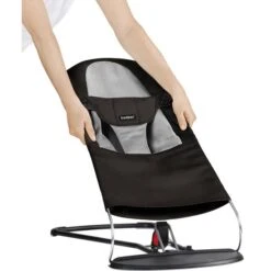 BabyBjörn Transat Balance Mesh -Moulin Roty Soldes babybjornabtransatbalancesoftmeshargentblanc 7317680050298 5BaseMedia 550Wx550H